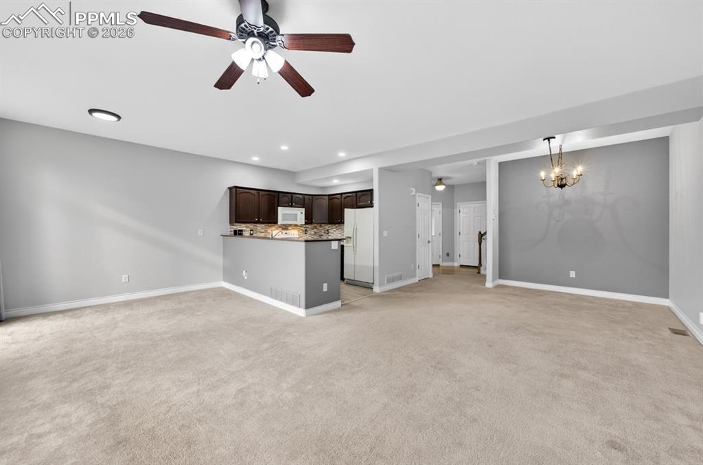 Image 3 of 21: Living Room