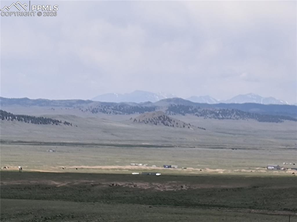 Image 5 of 20: View of mountain backdrop
