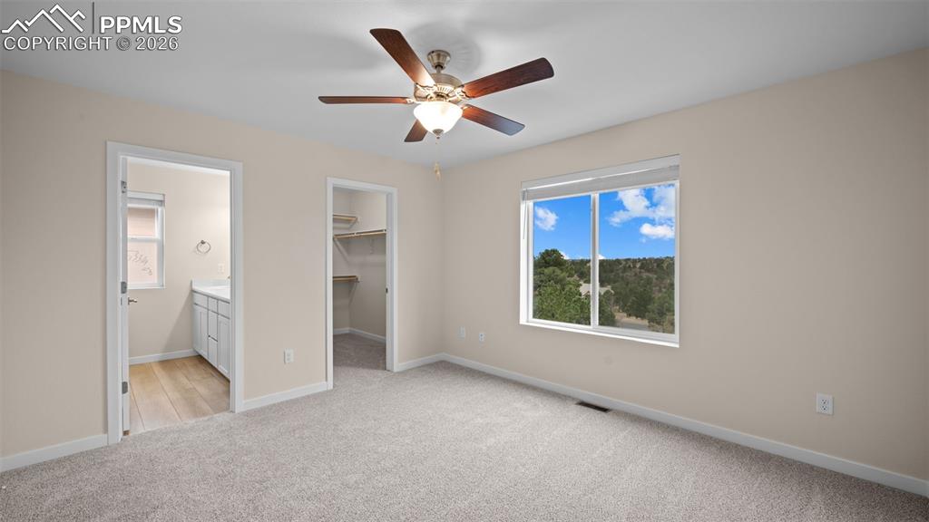 Image 17 of 30: Bedroom