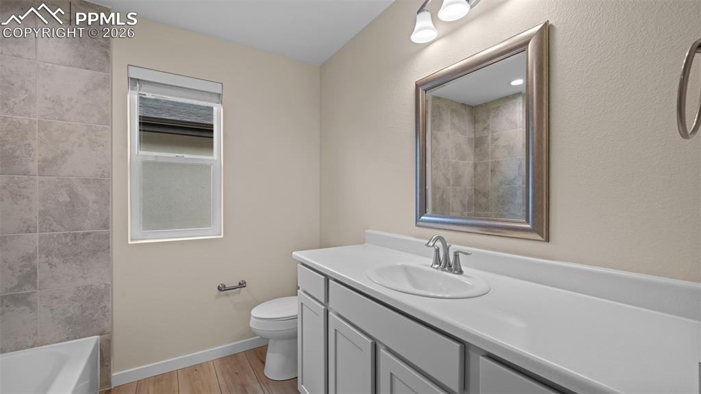 Image 20 of 30: Bathroom