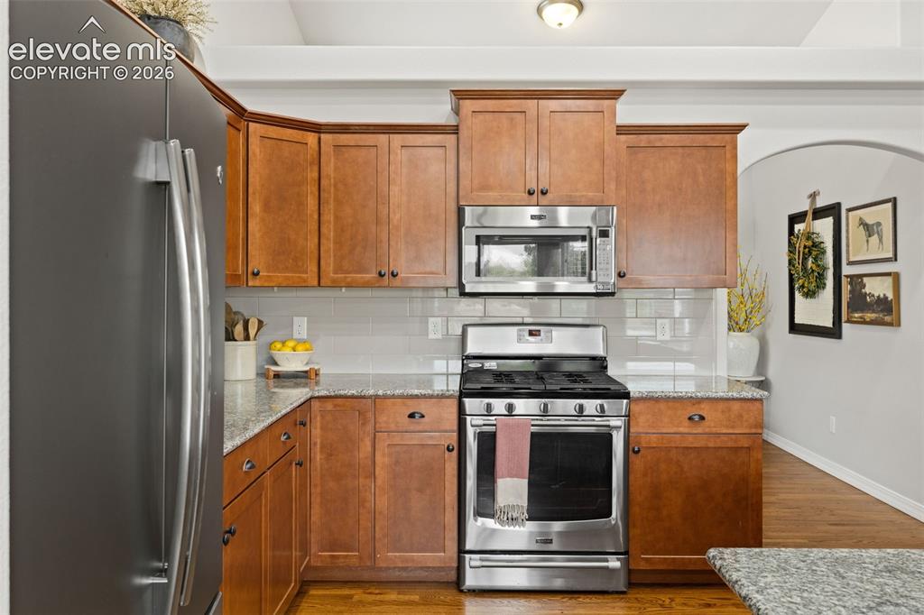 Image 12 of 37: Kitchen