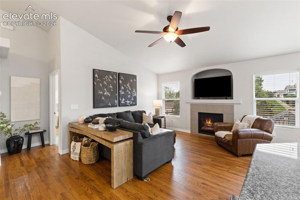 Image 6 of 37: Living Room
