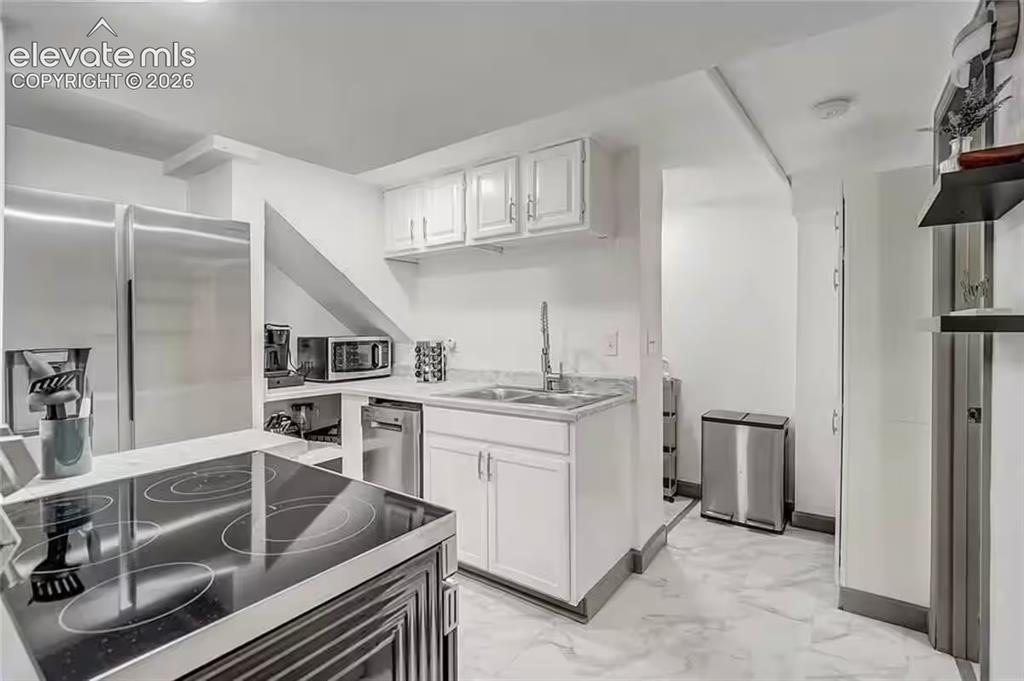 Image 20 of 28: Basement Unit