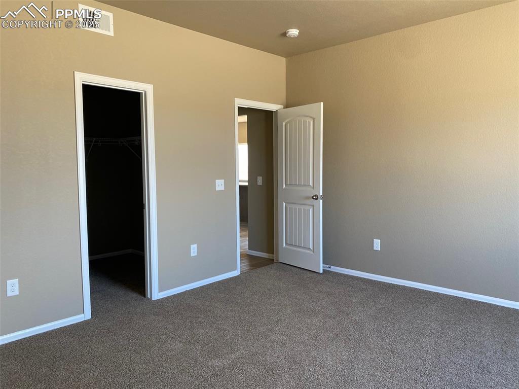 Image 12 of 21: Bedroom