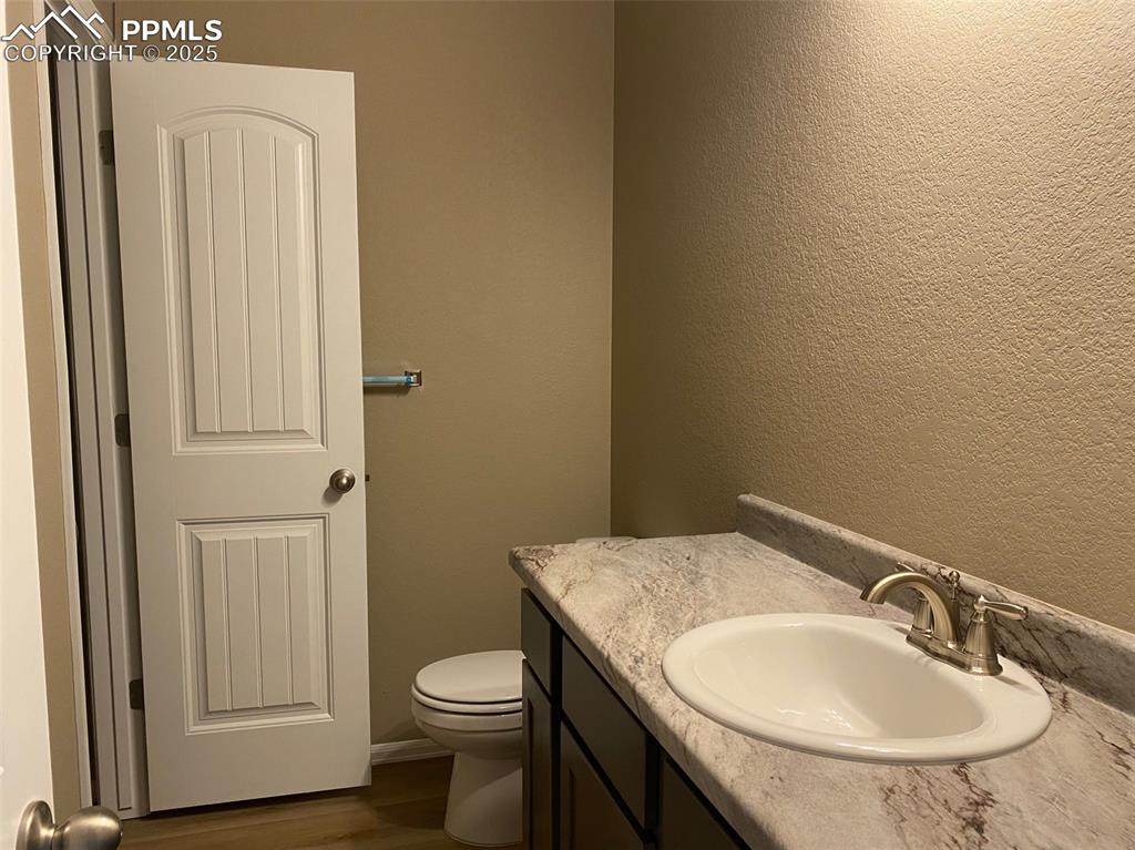 Image 13 of 21: Bathroom