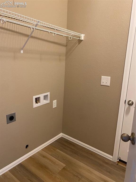 Image 16 of 21: Laundry
