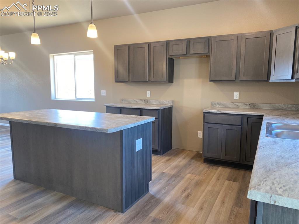 Image 6 of 21: Kitchen