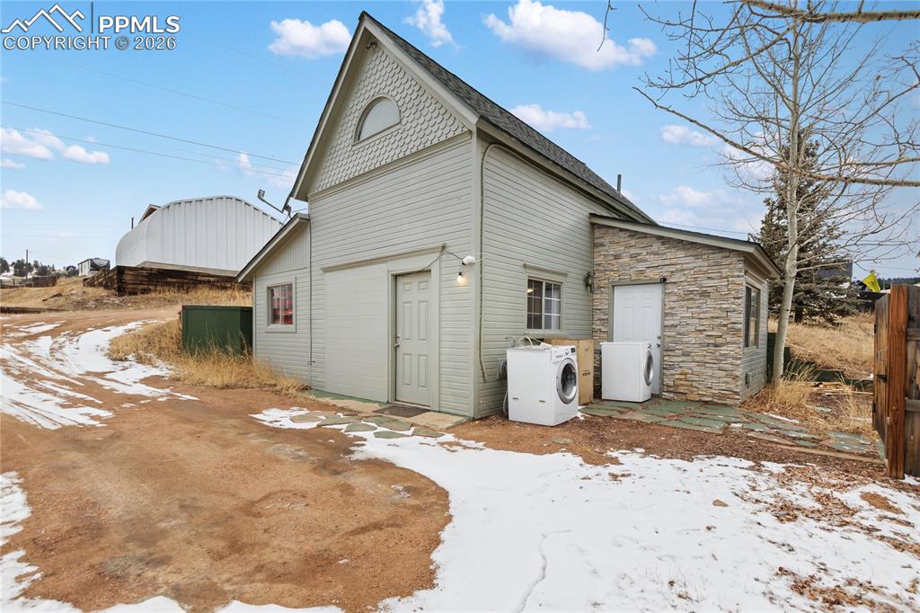 Image 34 of 34: The side of the additional home!