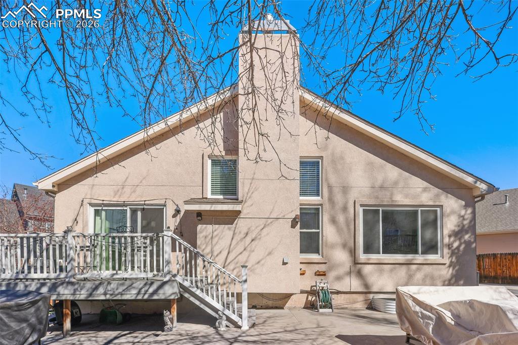 Image 22 of 29: Back of house