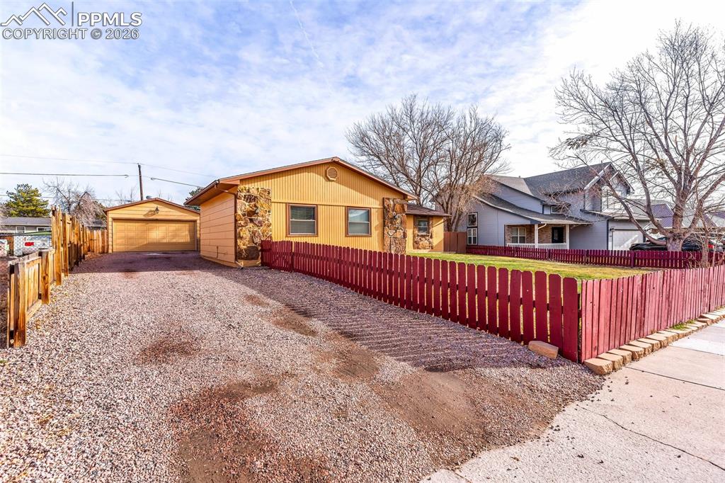 Image 3 of 47: Front of Structure