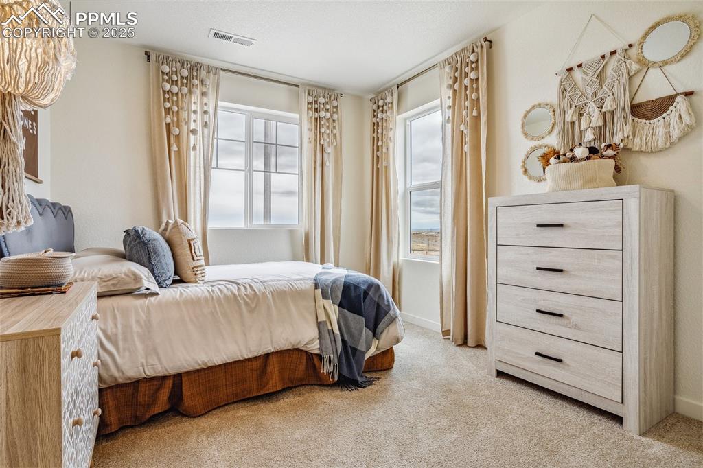 Image 12 of 22: Bedroom