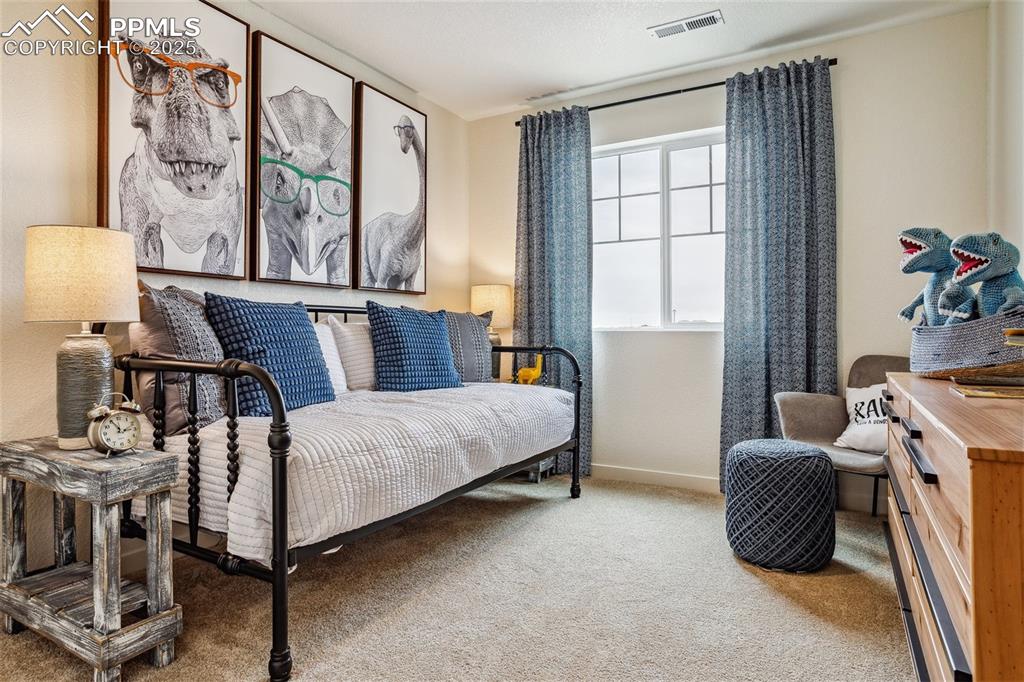 Image 13 of 22: Bedroom