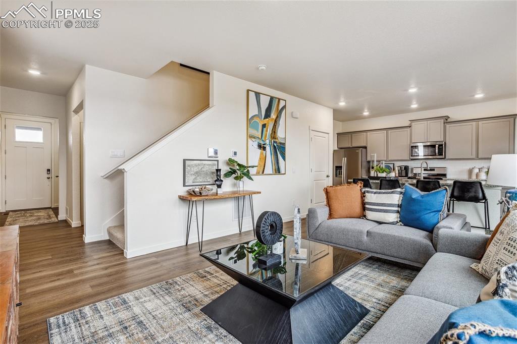 Image 4 of 22: Living Room