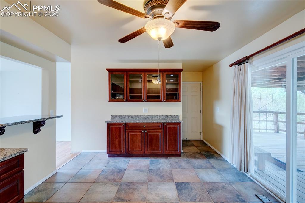 Image 12 of 46: Dining Area