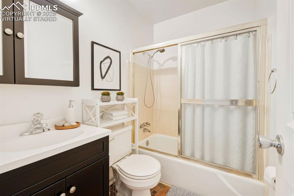 Image 18 of 46: Virtually Staged