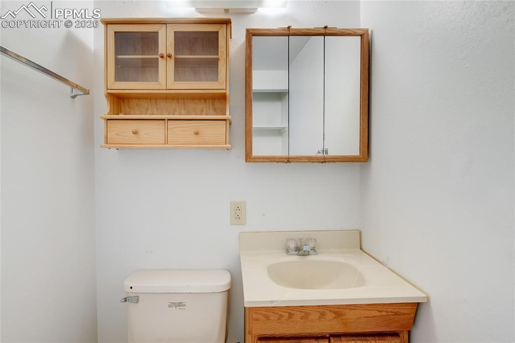 Image 27 of 46: Bathroom