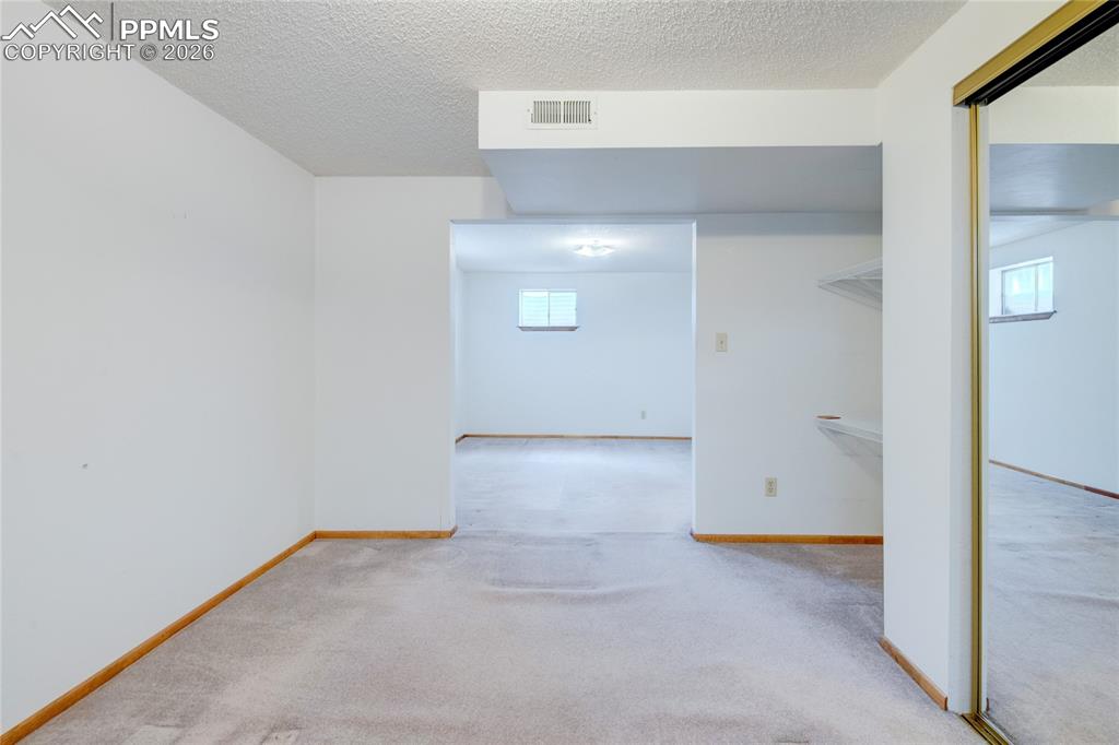 Image 35 of 46: Bedroom