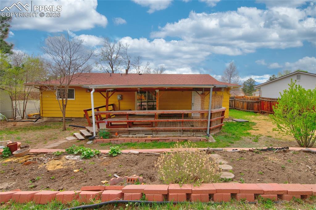 Image 41 of 46: Garden