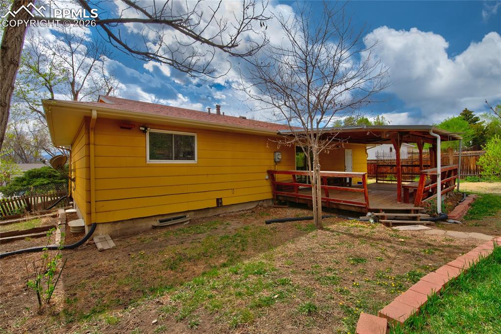 Image 43 of 46: Back of Structure