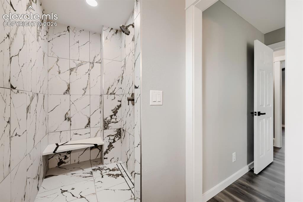 Image 15 of 24: Master Bathroom