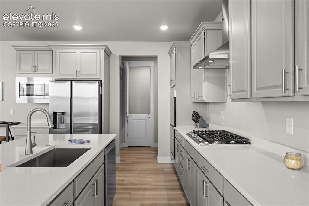 Image 6 of 45: Kitchen