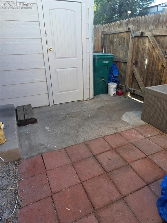 Image 7 of 17: Patio