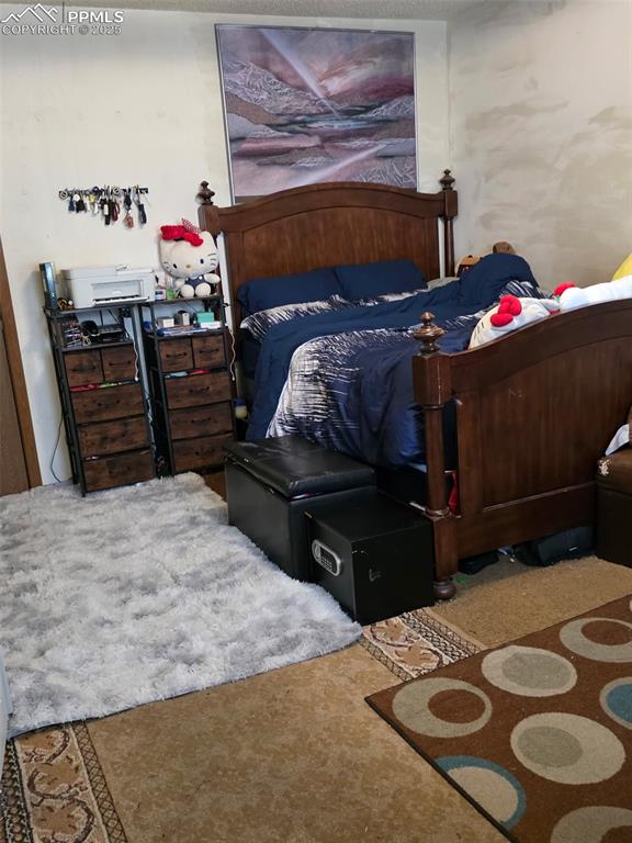 Image 9 of 17: Bedroom