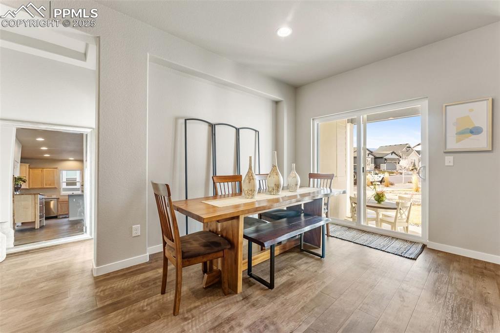 Image 10 of 49: Dining Area