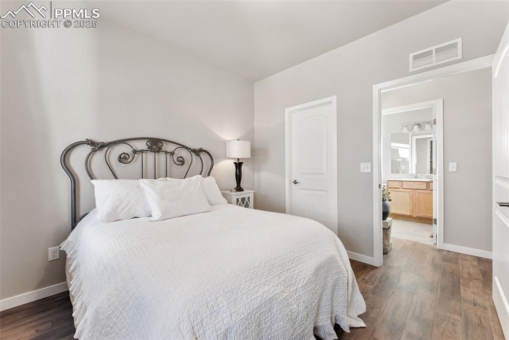 Image 23 of 49: Bedroom