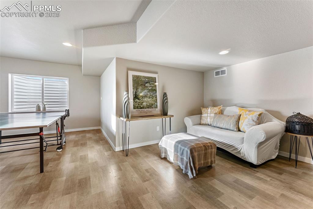 Image 30 of 49: Living Room