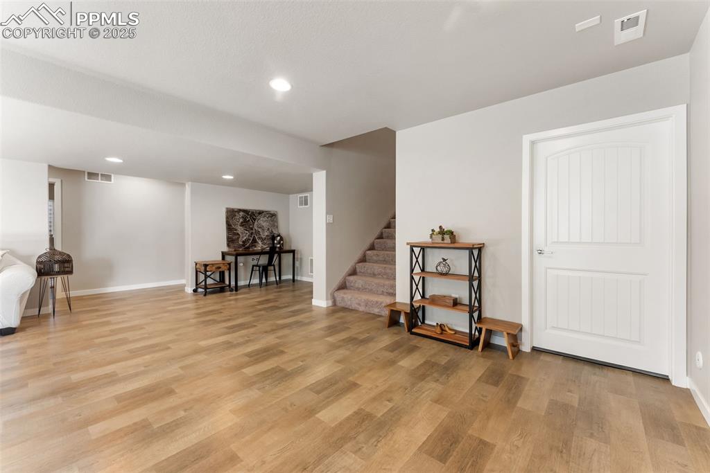 Image 32 of 49: Sitting Room