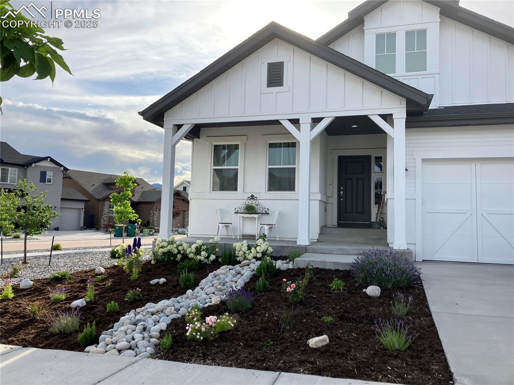 Image 4 of 49: Front of Structure