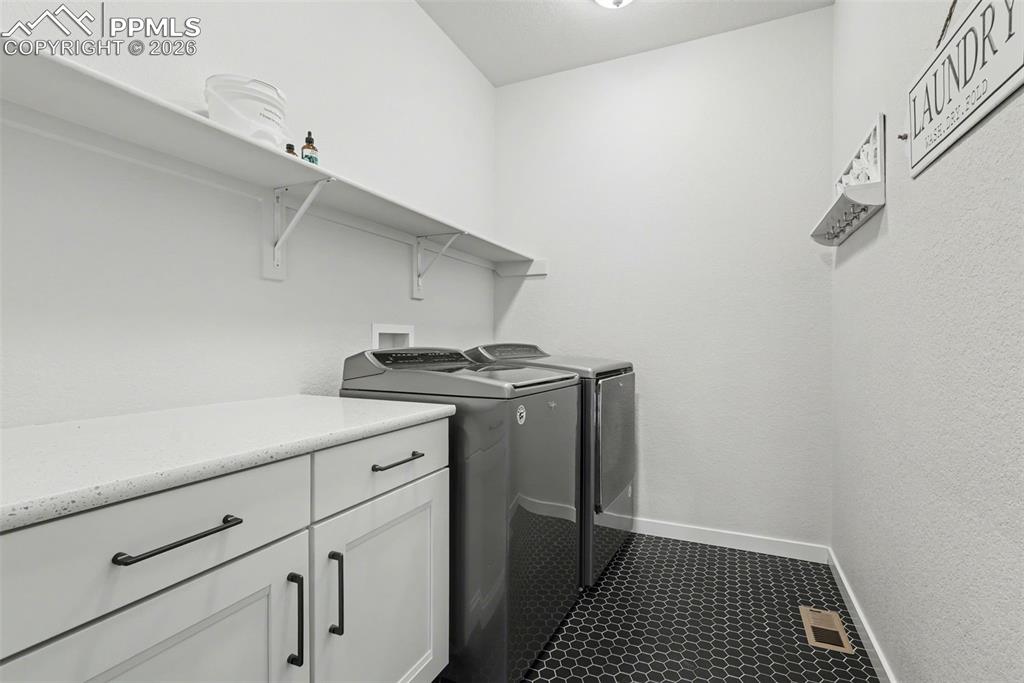 Image 26 of 50: Laundry