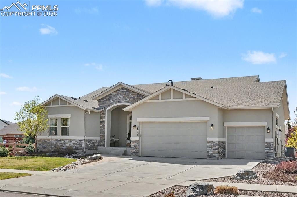 Image 3 of 50: Front of Structure