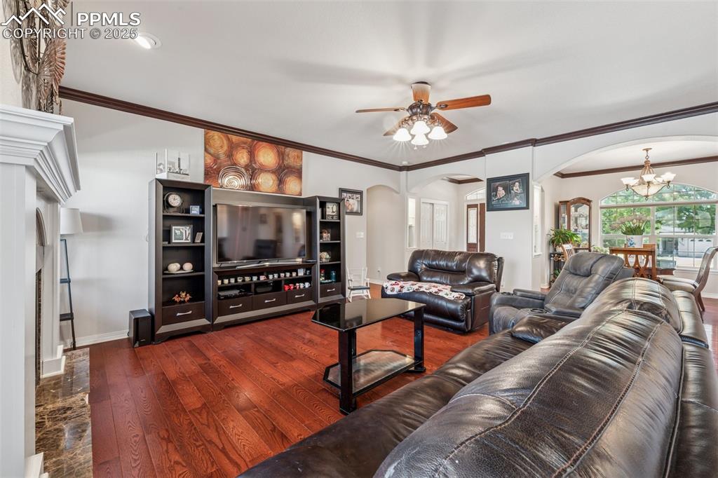 Image 8 of 28: Living Room