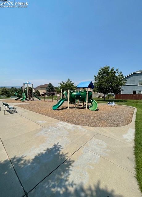 Image 47 of 50: Park playground