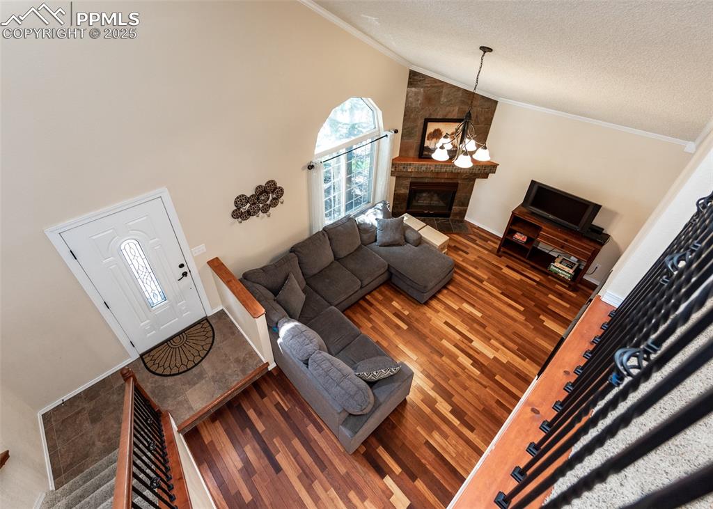 Image 9 of 50: Living Room