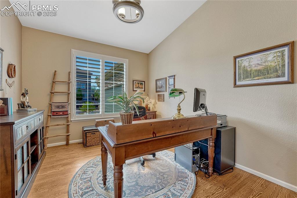 Image 20 of 43: Office