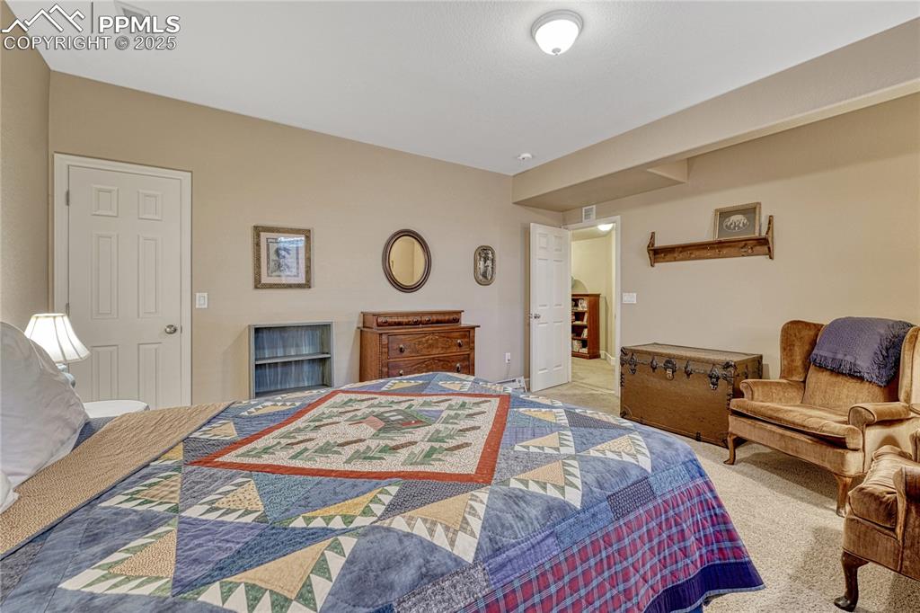 Image 38 of 43: Bedroom