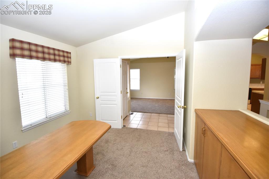 Image 4 of 36: Office