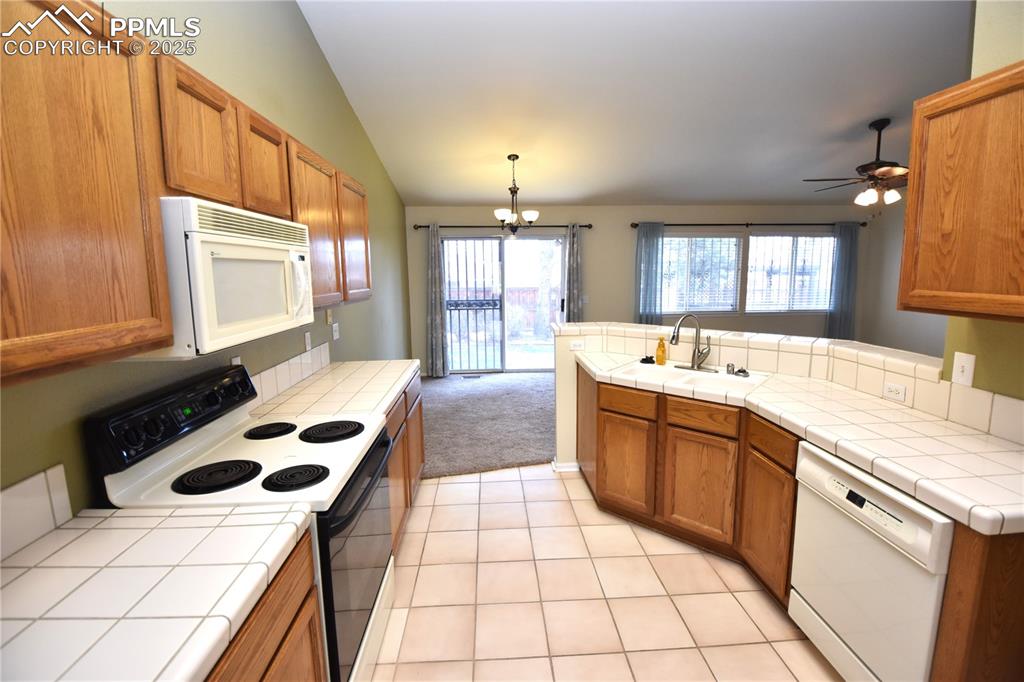 Image 8 of 36: Kitchen