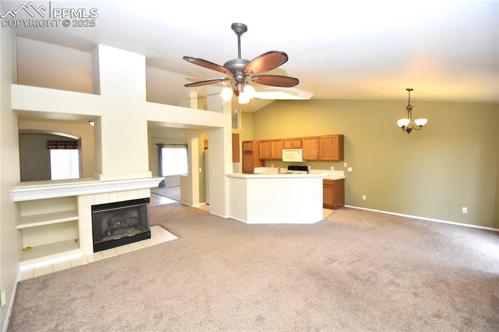 Image 9 of 36: Family Room