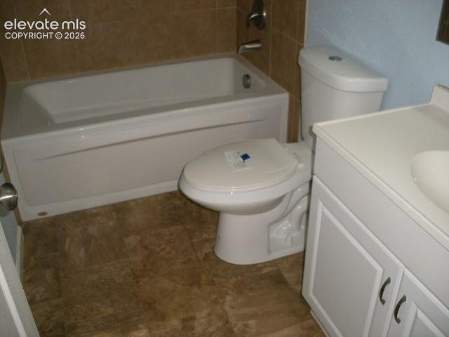 Image 7 of 34: Bathroom