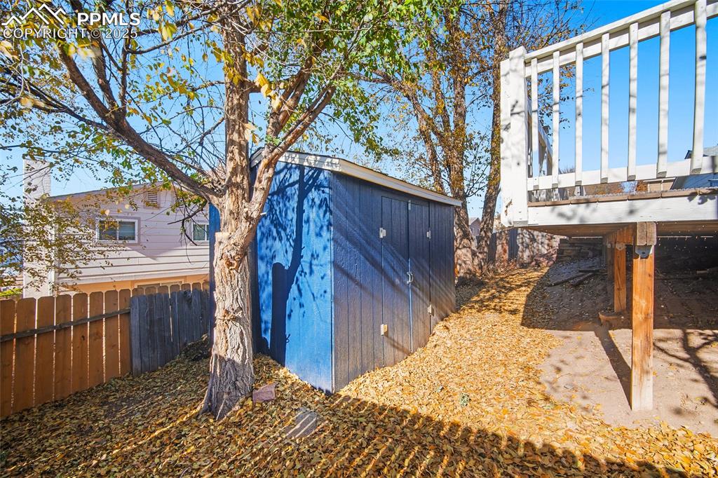 Image 33 of 50: View of shed