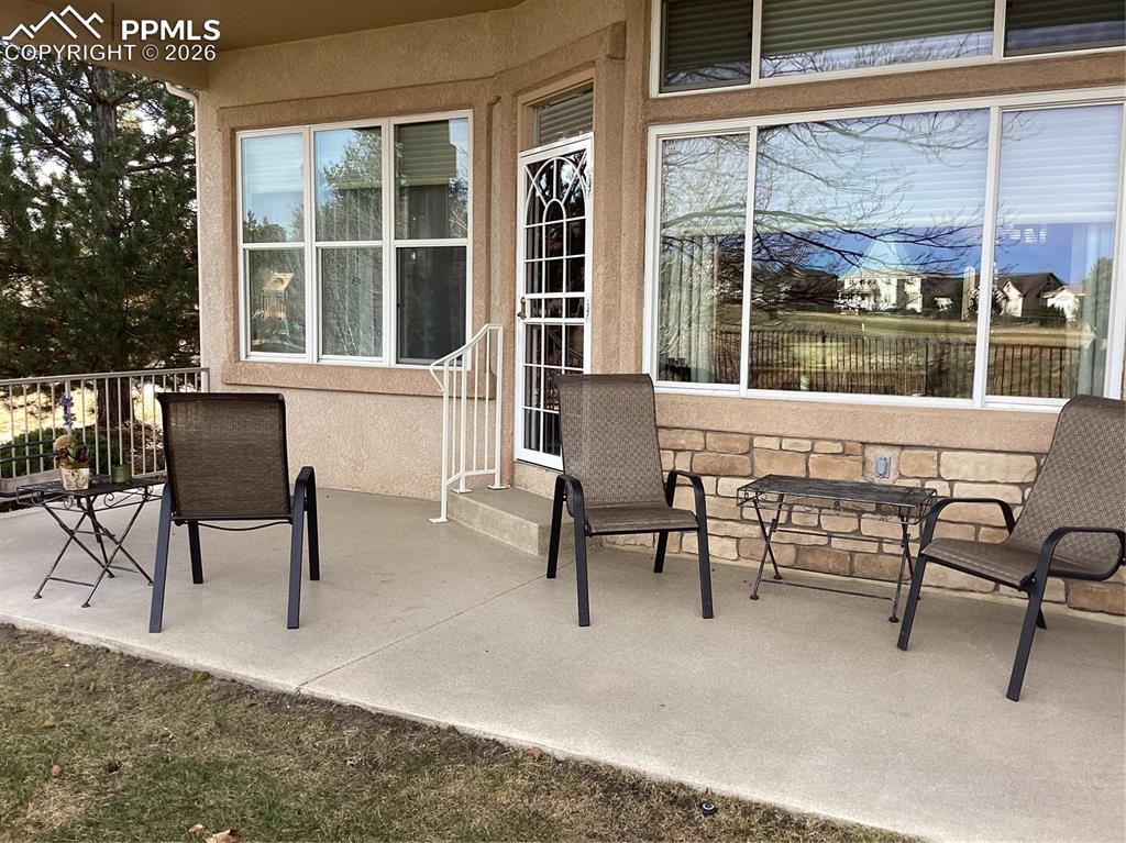 Image 21 of 21: Patio