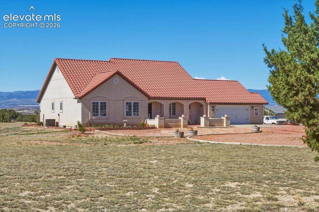 Image 41 of 50: Unobstructed mountain views and ample open space to enjoy Colorado