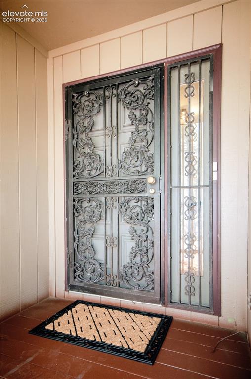 Image 10 of 46: Entry