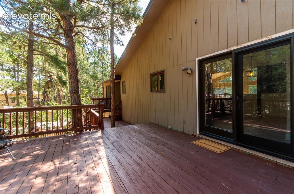 Image 9 of 46: Deck