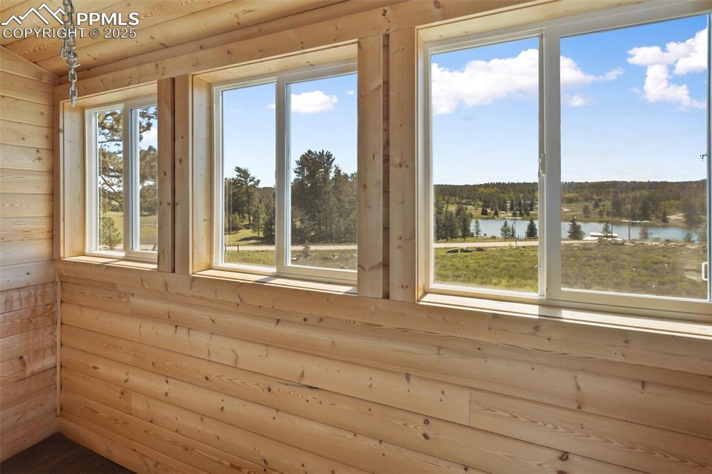 Image 10 of 45: Sun Room