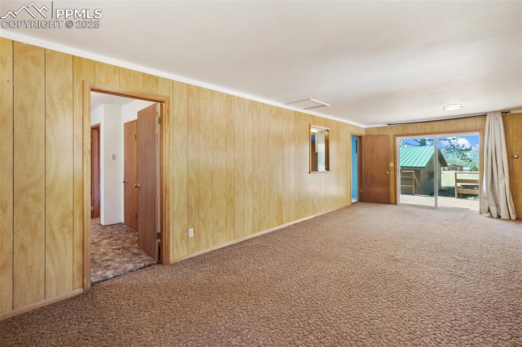 Image 20 of 45: Family Room